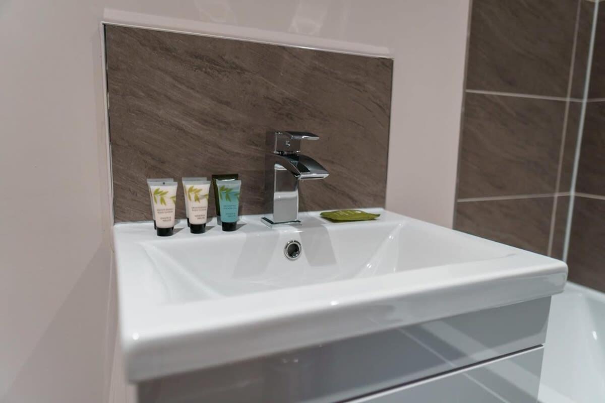 Contemporary 2 Bed Manchester Apartment - Sleeps 4 Exterior foto